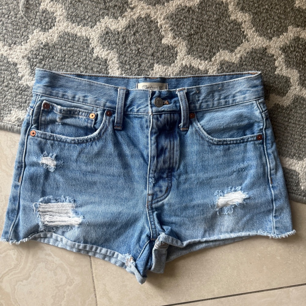 Madewell Relaxed Denim Shorts Light Wash Distressed Button Fly Raw Hem Womens 24